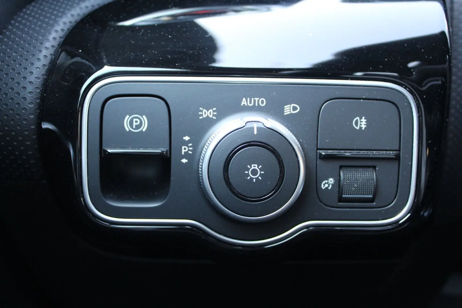 CLA 200 Coupé AMG NAVI+LED+KAMERA+SITZH.+DAB+PDC