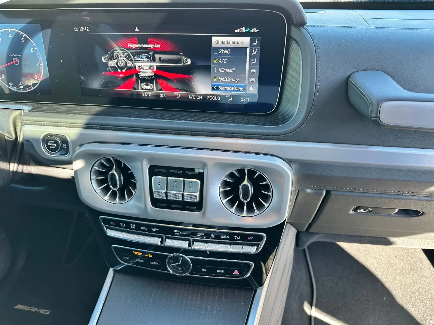 G500 V8 Final Edition Green Magno Fond-TV Standh