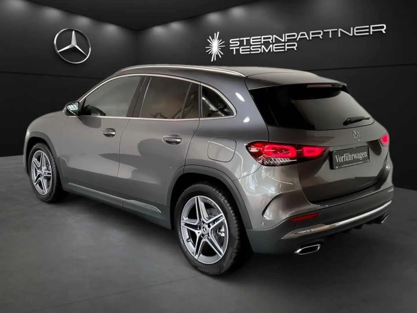 GLA 200 AMG, Kamera, CarPlay, Totwinkel, LED