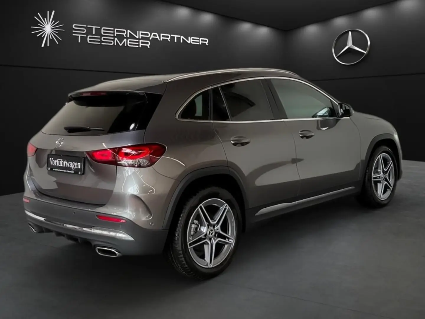 GLA 200 AMG, Kamera, CarPlay, Totwinkel, LED