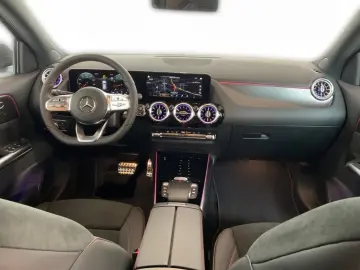 GLA 200 AMG, Kamera, CarPlay, Totwinkel, LED