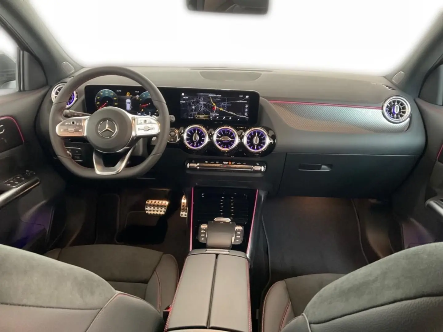 GLA 200 AMG, Kamera, CarPlay, Totwinkel, LED