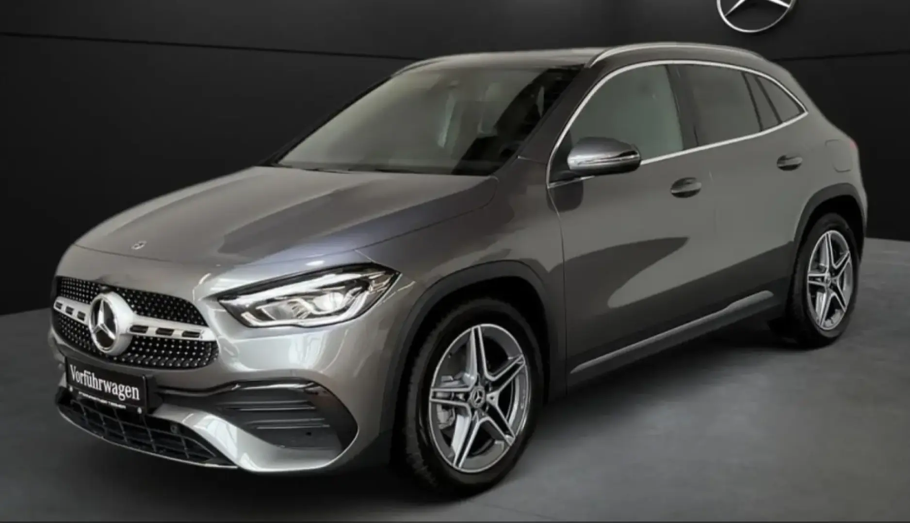 GLA 200 AMG  Kamera  CarPlay  Totwinkel  LED