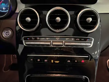 GLC 300 de 4M *AMG-INT.*PANO*DIGITAL T*AMBI*KAM*