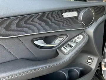 GLC 300 de 4MATIC AMG Line Interieur, Offroad