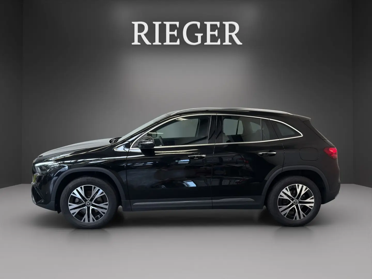 GLA 200 d Progressive 4M Pano*Totwinkel*Keyless*