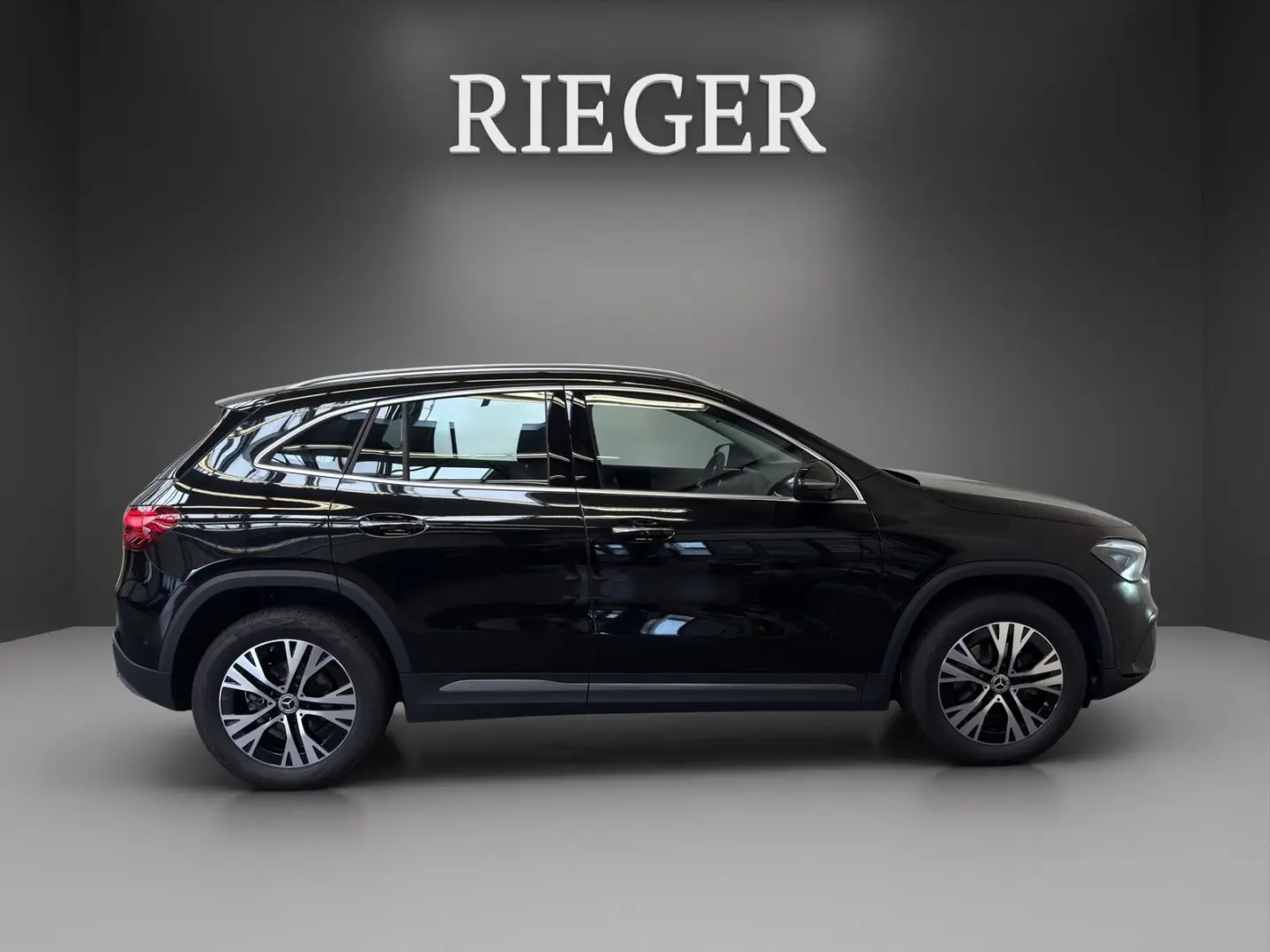 GLA 200 d Progressive 4M Pano*Totwinkel*Keyless*