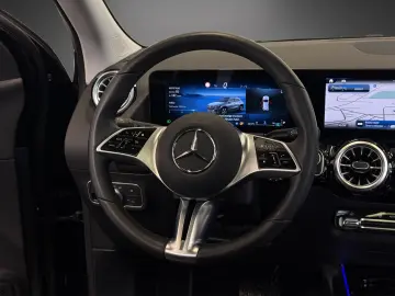 GLA 200 d Progressive 4M Pano*Totwinkel*Keyless*