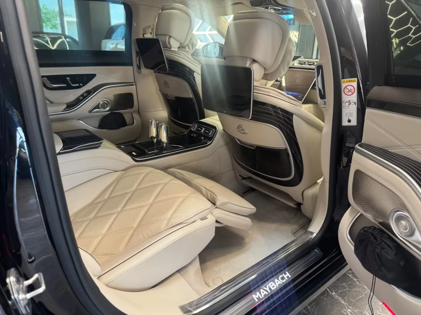 Mercedes-Benz S 580 Maybach MY 2025 + E-Active Body