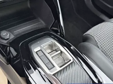 Peugeot 2008 GT PureTech 130 EAT8
