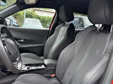 Peugeot 2008 GT PureTech 130 EAT8