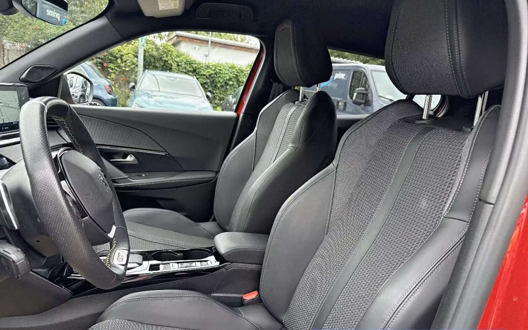 Peugeot 2008 GT PureTech 130 EAT8