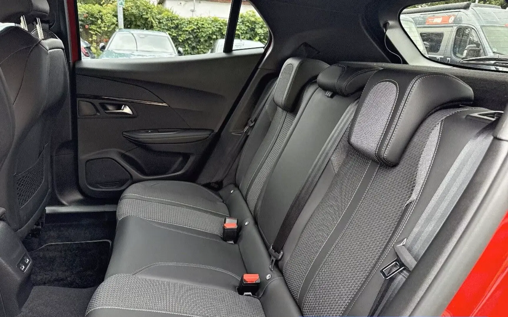 Peugeot 2008 GT PureTech 130 EAT8