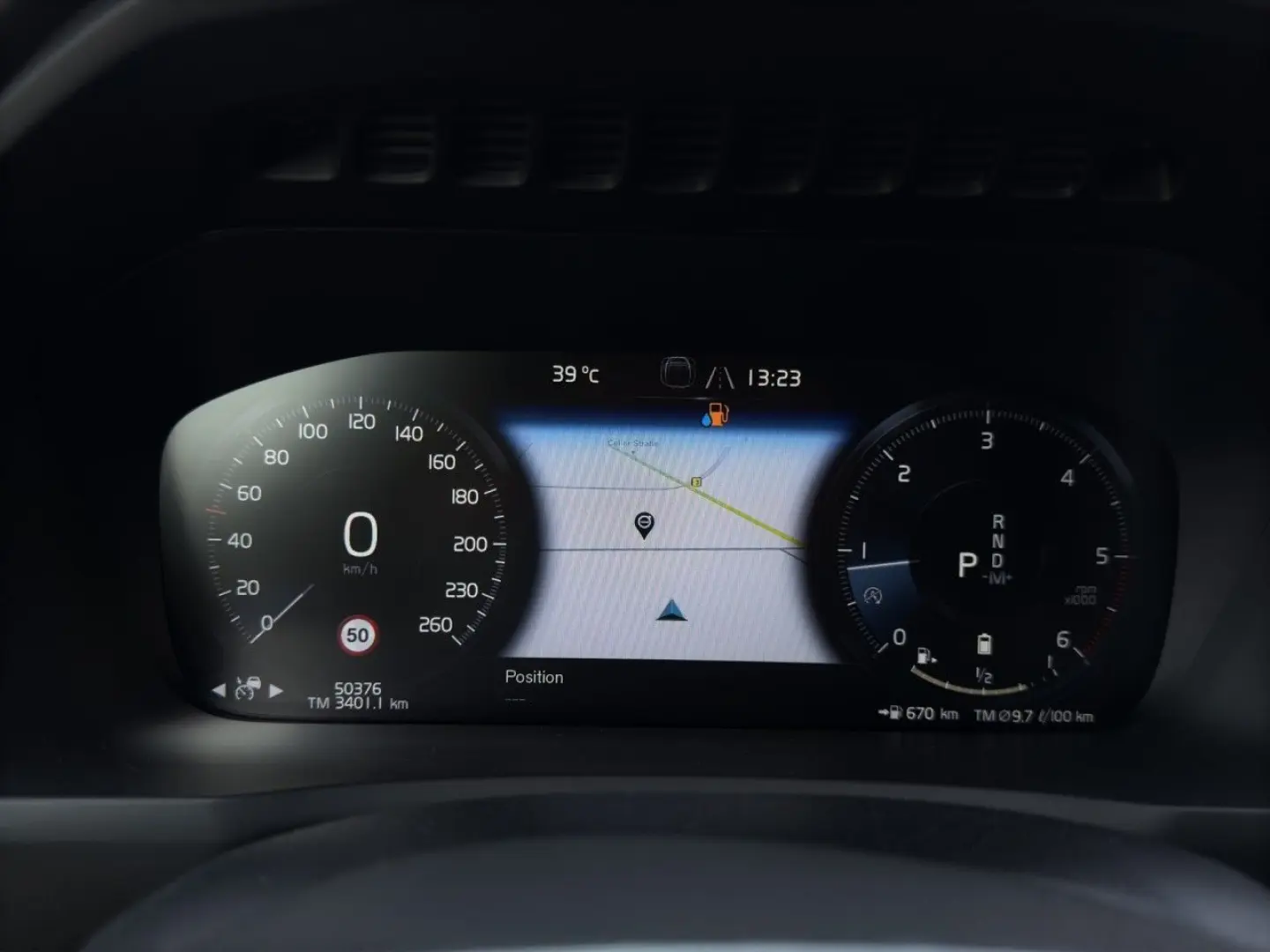 XC90 B5 R-Design AWD/Navi/LED/AHK/Pano/20Zoll