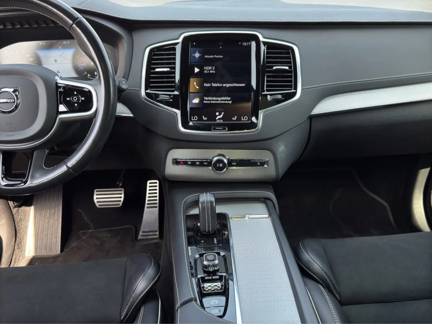 XC90 B5 R-Design AWD/Navi/LED/AHK/Pano/20Zoll