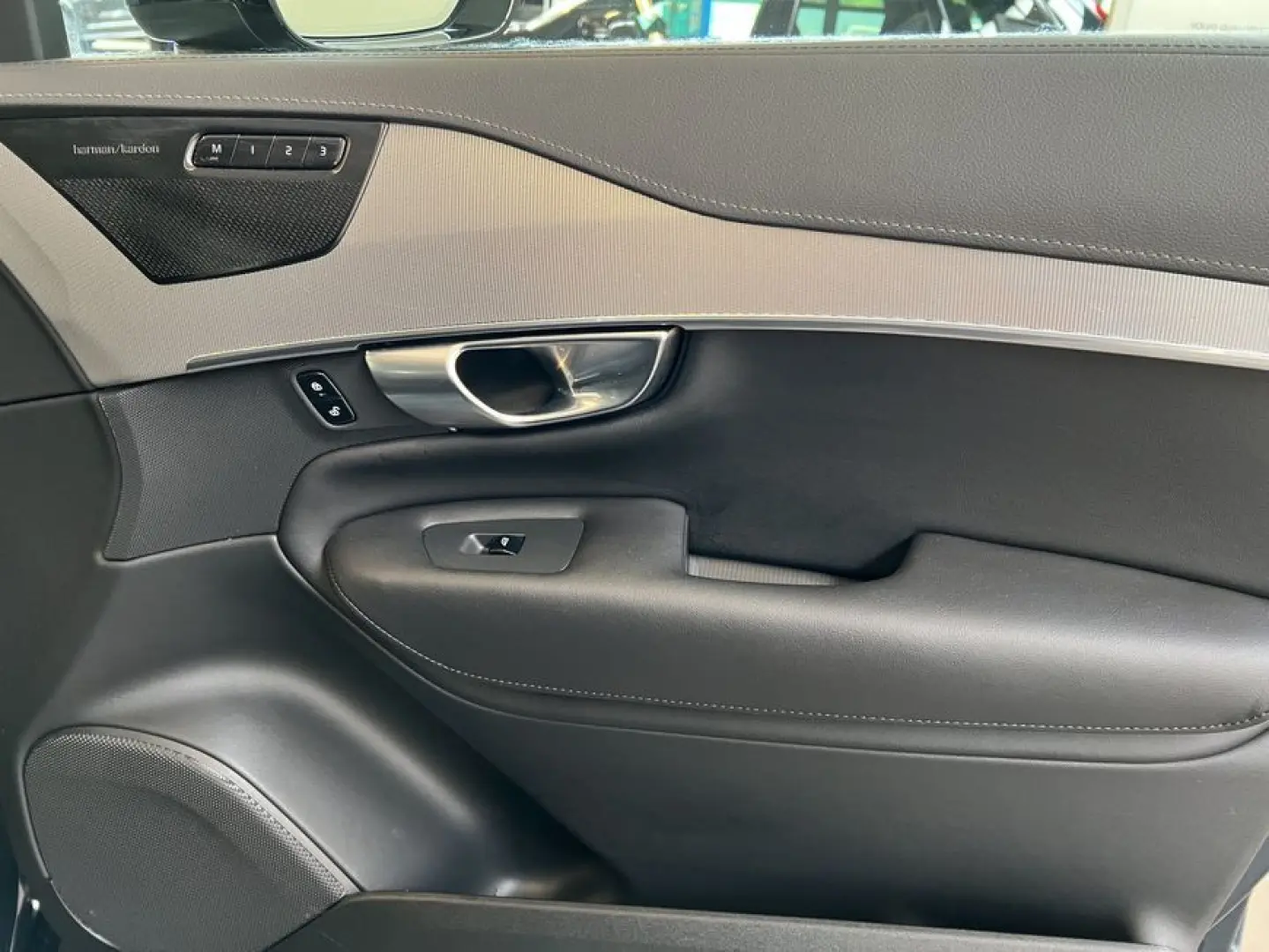 XC90 B5 AWD 7S Ultimate-Dark Glasd 360° HeadUpDi
