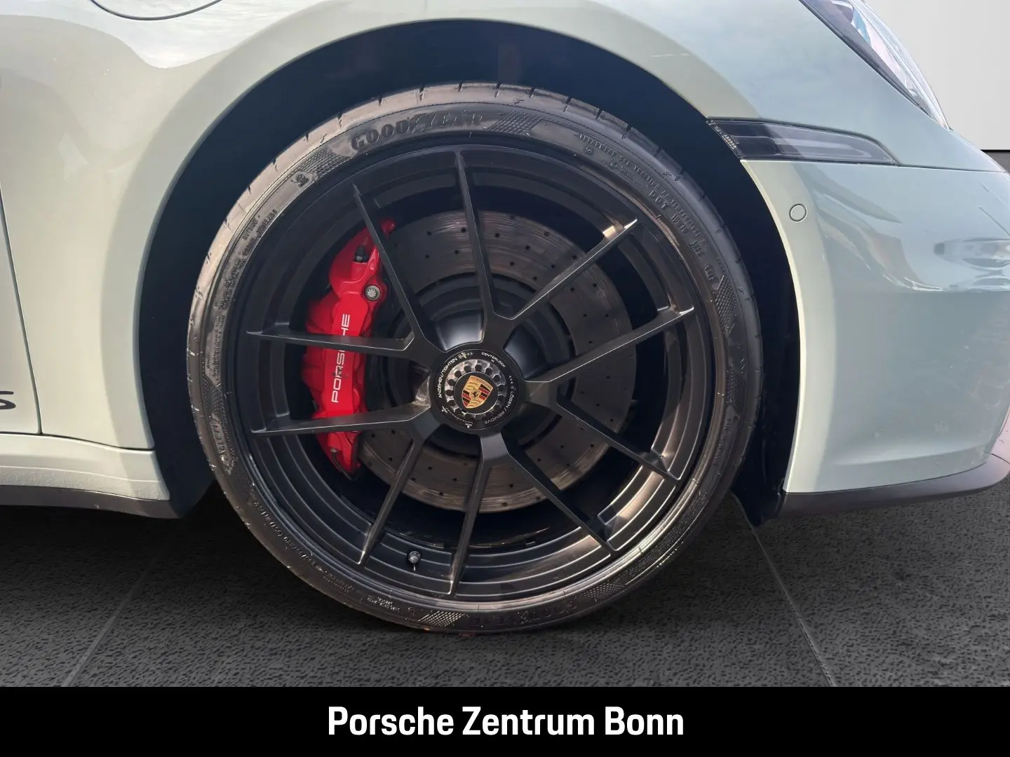 992 911 Carrera 4 GTS Liftsystem Vorderachse BOS