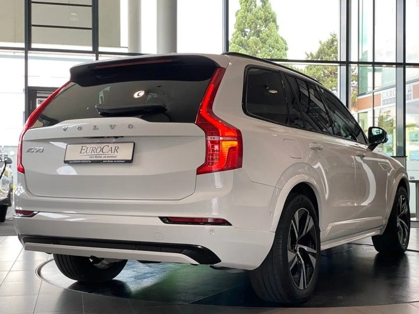 XC90 AWD R-Design KiSi Luftf Sthz H&K ACC AHK 7S
