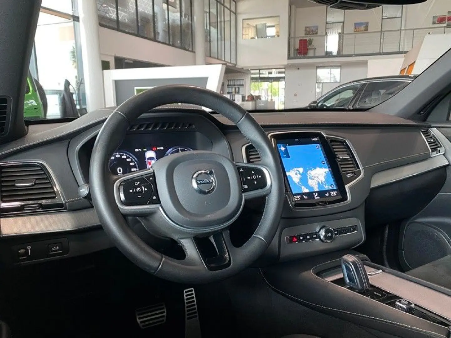 XC90 AWD R-Design KiSi Luftf Sthz H&K ACC AHK 7S