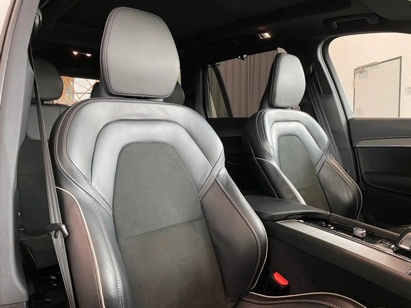 XC90 AWD R-Design KiSi Luftf Sthz H&K ACC AHK 7S