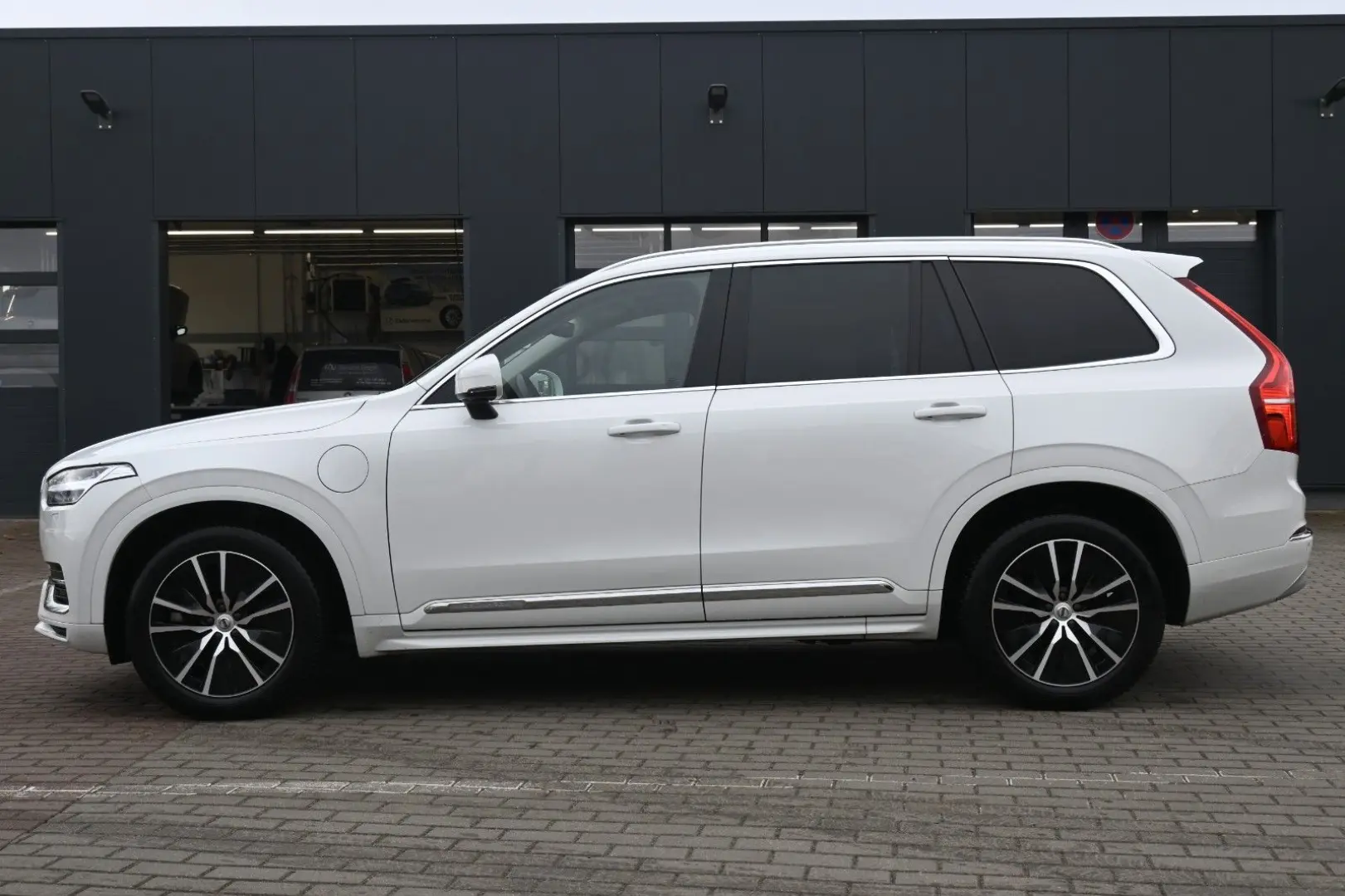 XC90 T8 AWD Inscrip. Expres. PHEV*AHK*PANO*LUFT*