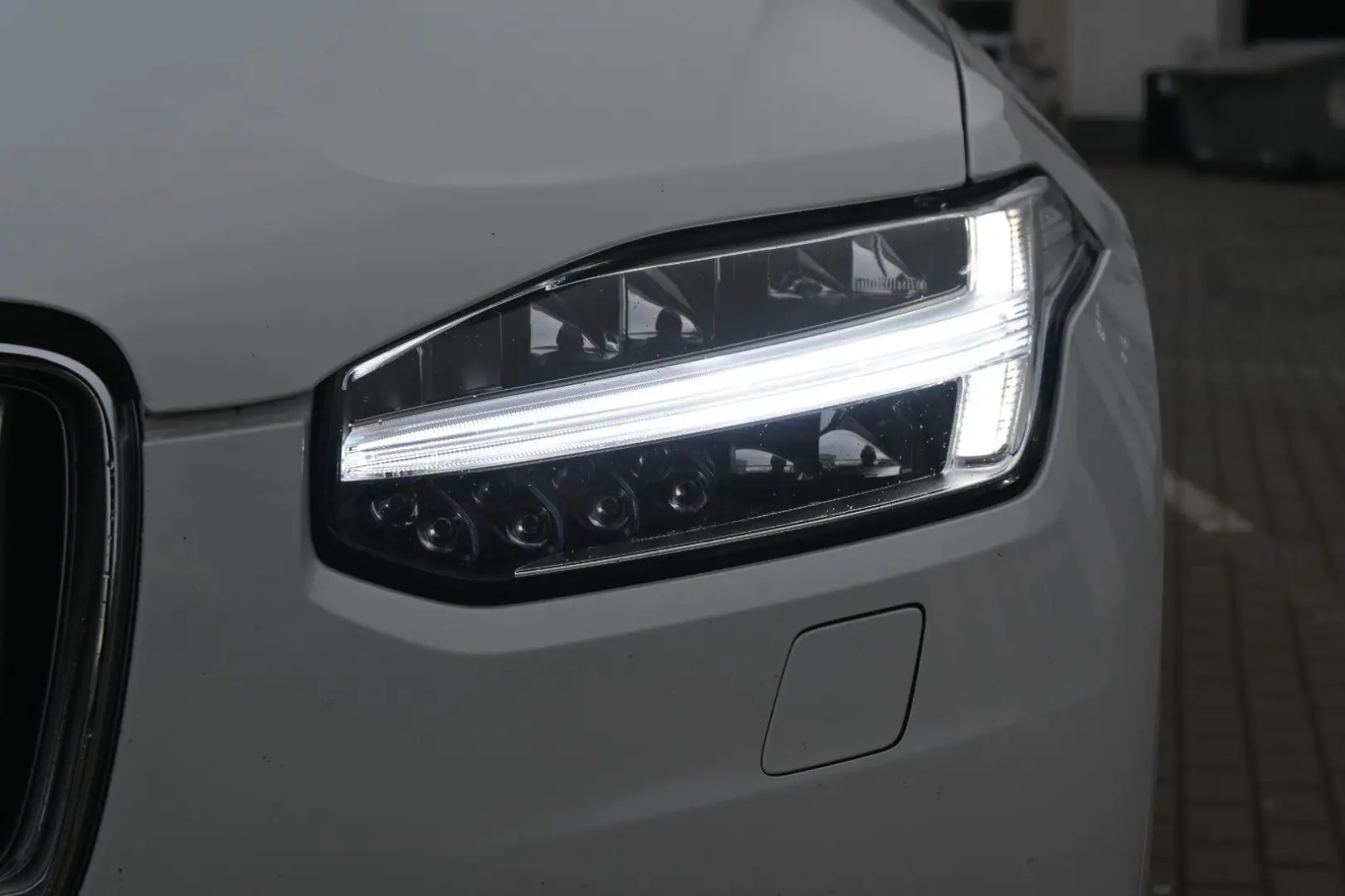 XC90 T8 AWD Inscrip. Expres. PHEV*AHK*PANO*LUFT*