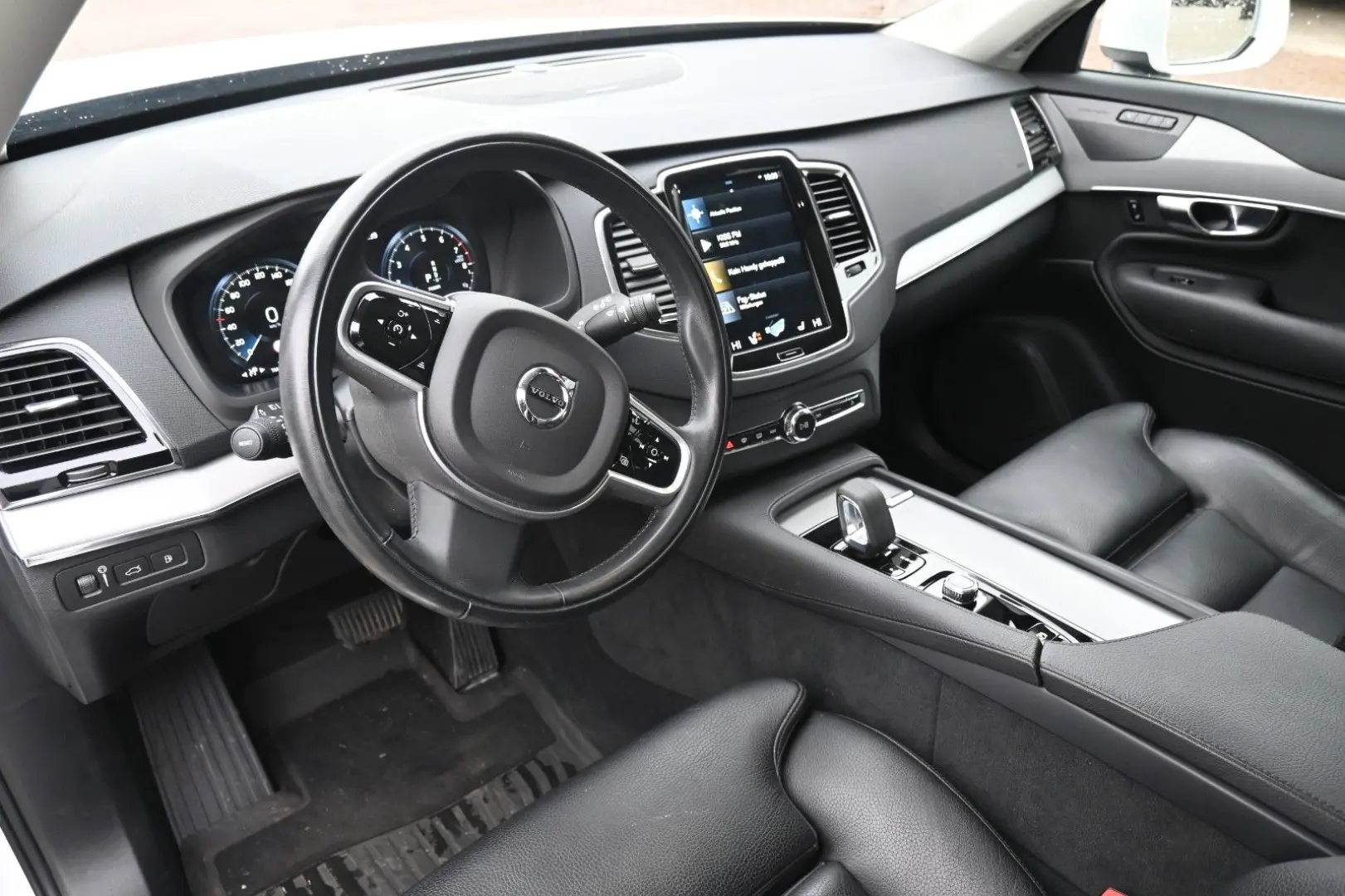 XC90 T8 AWD Inscrip. Expres. PHEV*AHK*PANO*LUFT*