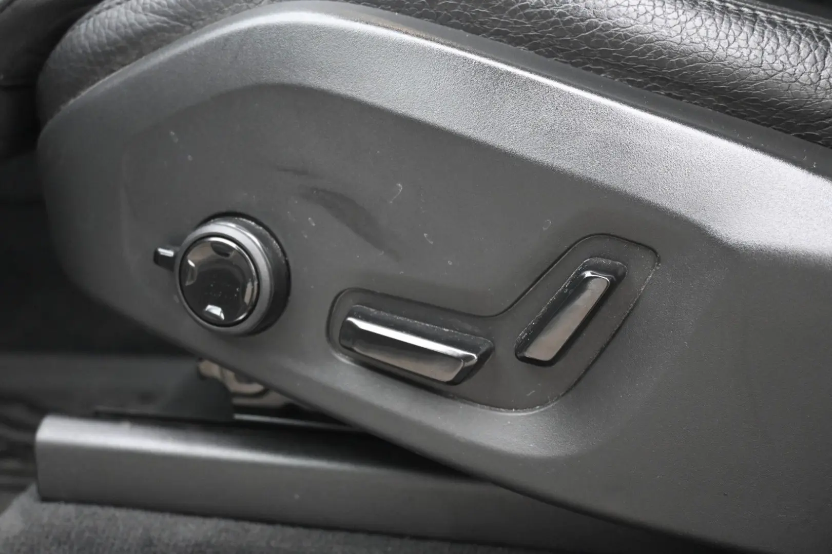 XC90 T8 AWD Inscrip. Expres. PHEV*AHK*PANO*LUFT*