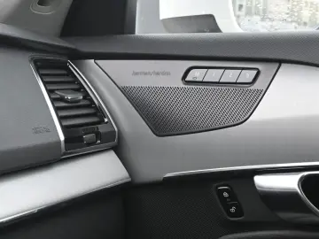 XC90 T8 AWD Inscrip. Expres. PHEV*AHK*PANO*LUFT*