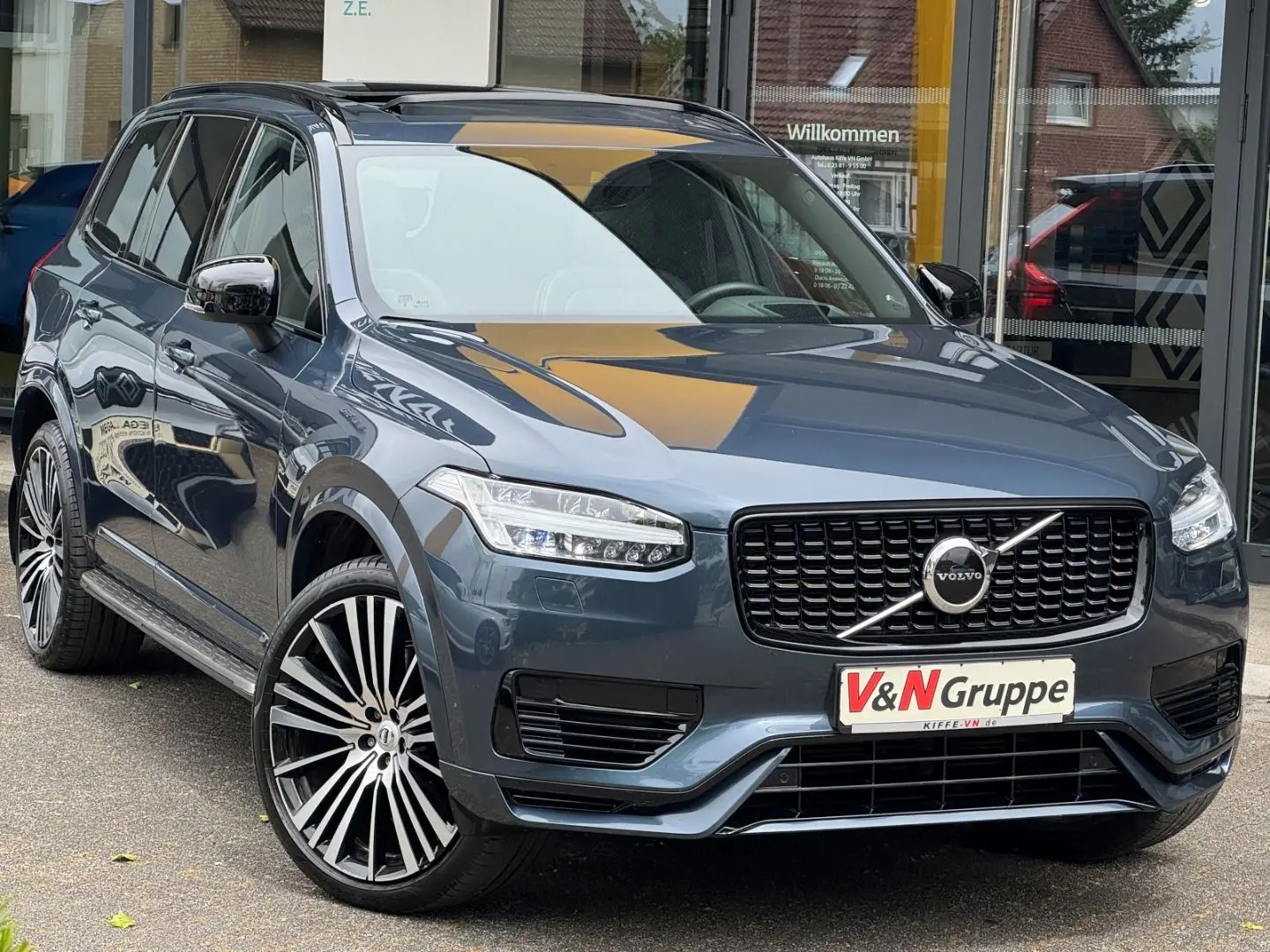 XC90 T8 R Design Recharge HUP PANO H&K 7-Sitzer