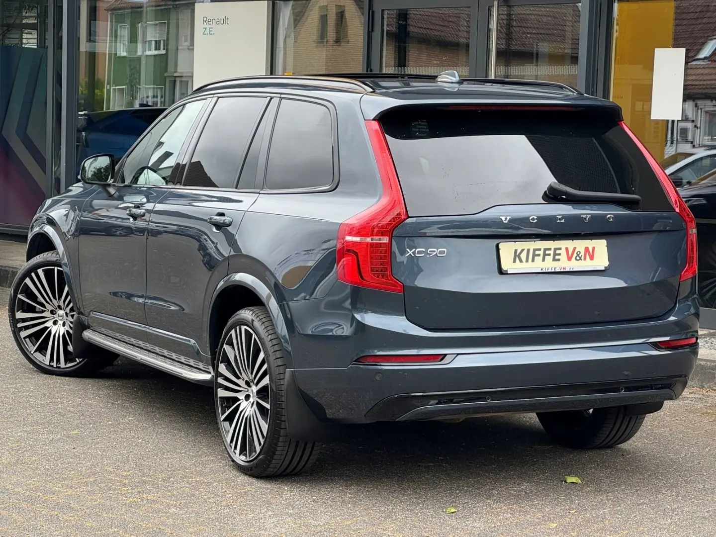 XC90 T8 R Design Recharge HUP PANO H&K 7-Sitzer