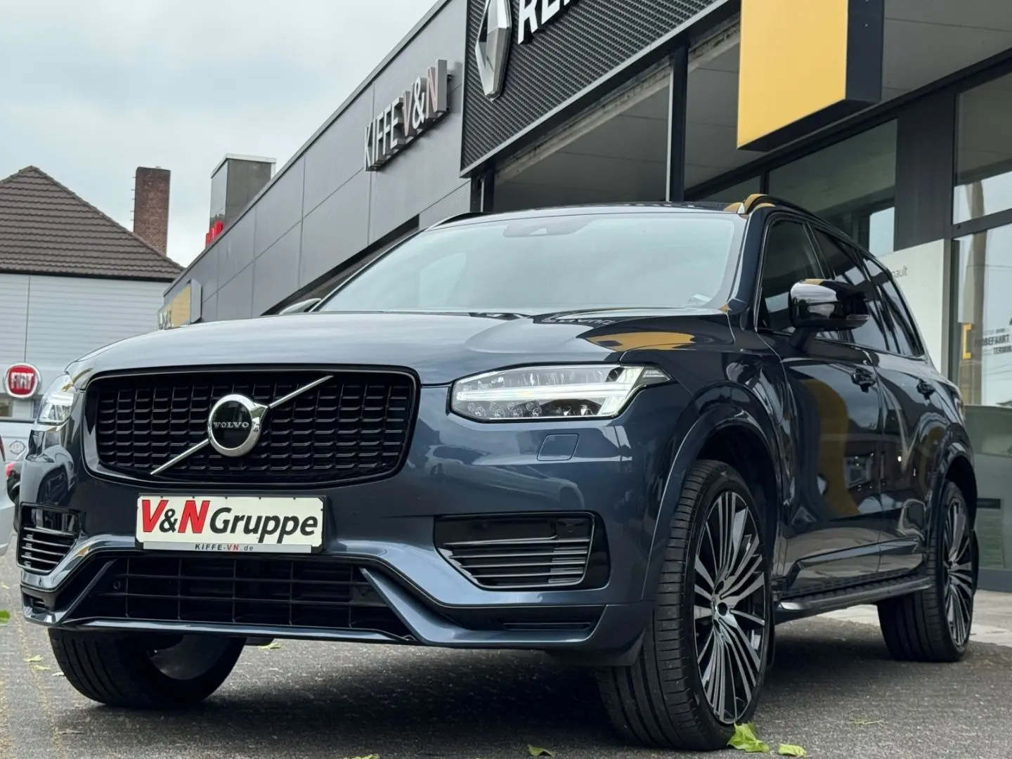 XC90 T8 R Design Recharge HUP PANO H&K 7-Sitzer