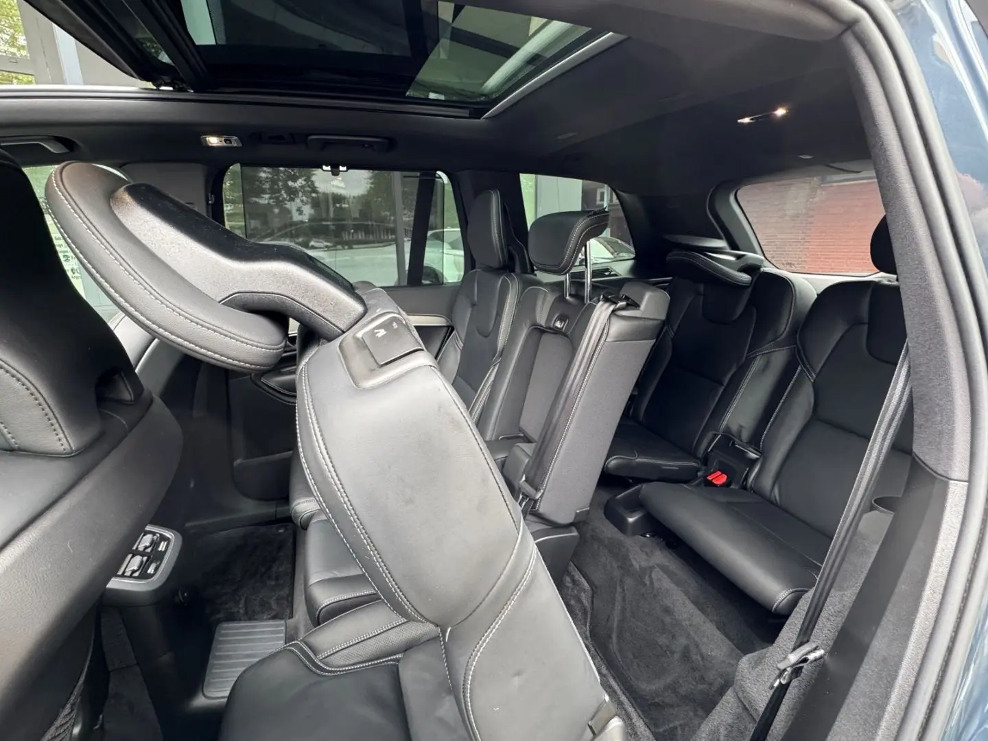 XC90 T8 R Design Recharge HUP PANO H&K 7-Sitzer