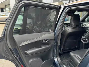 XC90 T8 R Design Recharge HUP PANO H&K 7-Sitzer