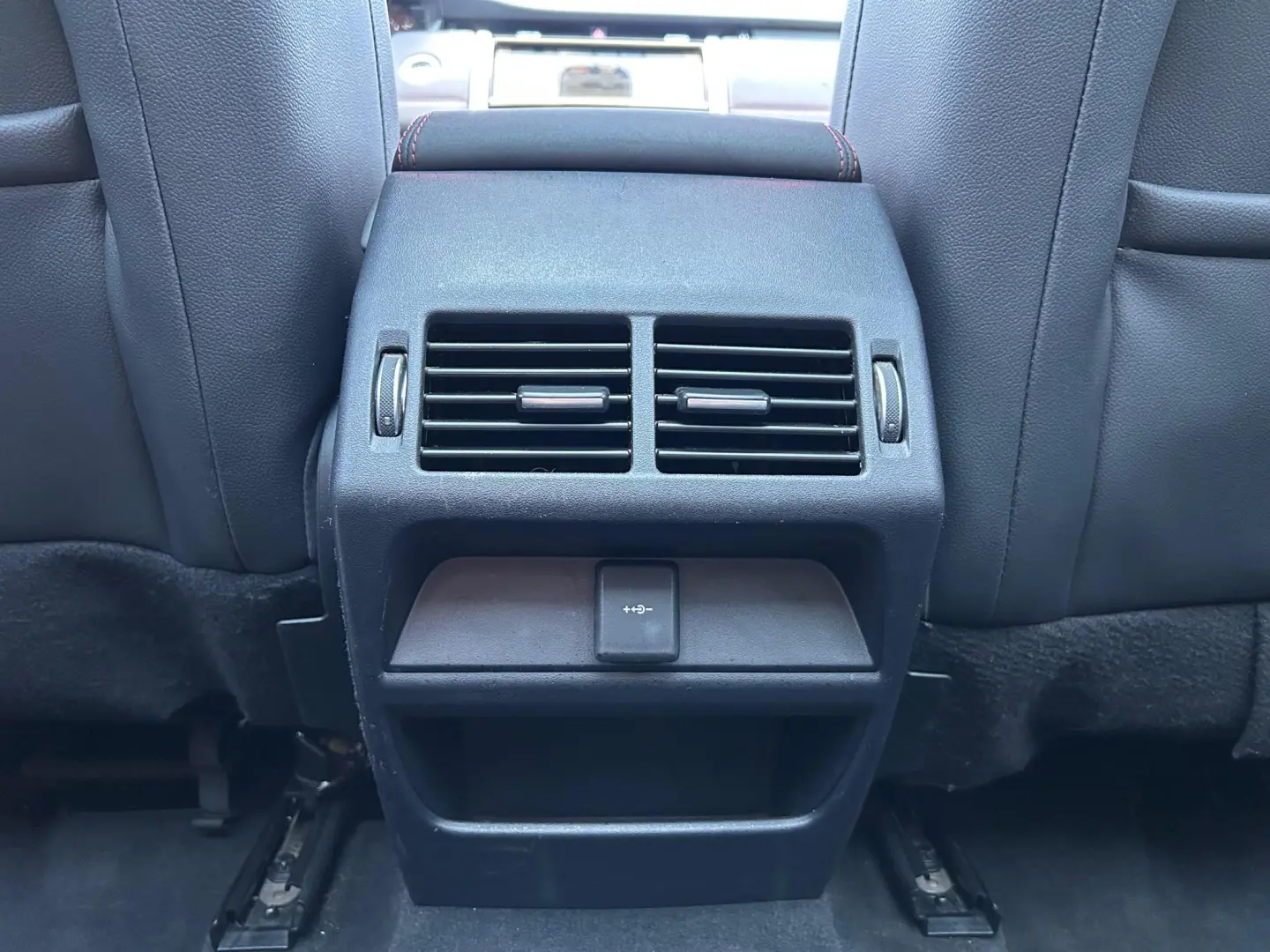 Land Rover Discovery Sport 2021