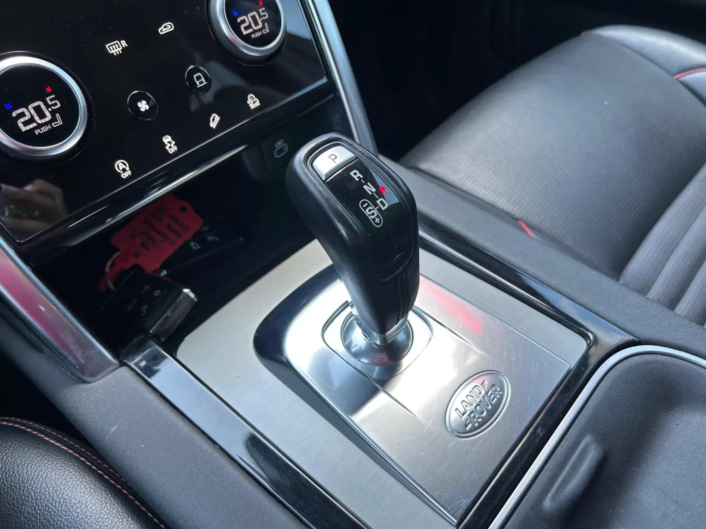 Land Rover Discovery Sport 2021
