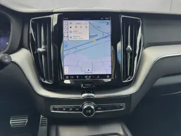XC60 B4 AWD R-Design Aut Glasd 360° PilotAssist 
