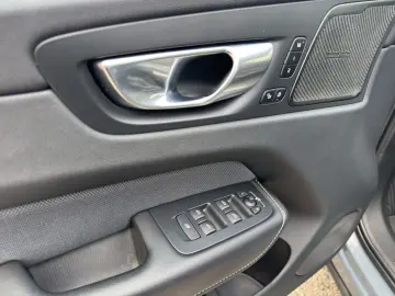 XC60 B4 AWD R-Design Aut Glasd 360° PilotAssist 