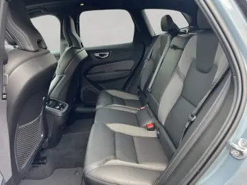 XC60 B4 AWD R-Design Aut Glasd 360° PilotAssist 