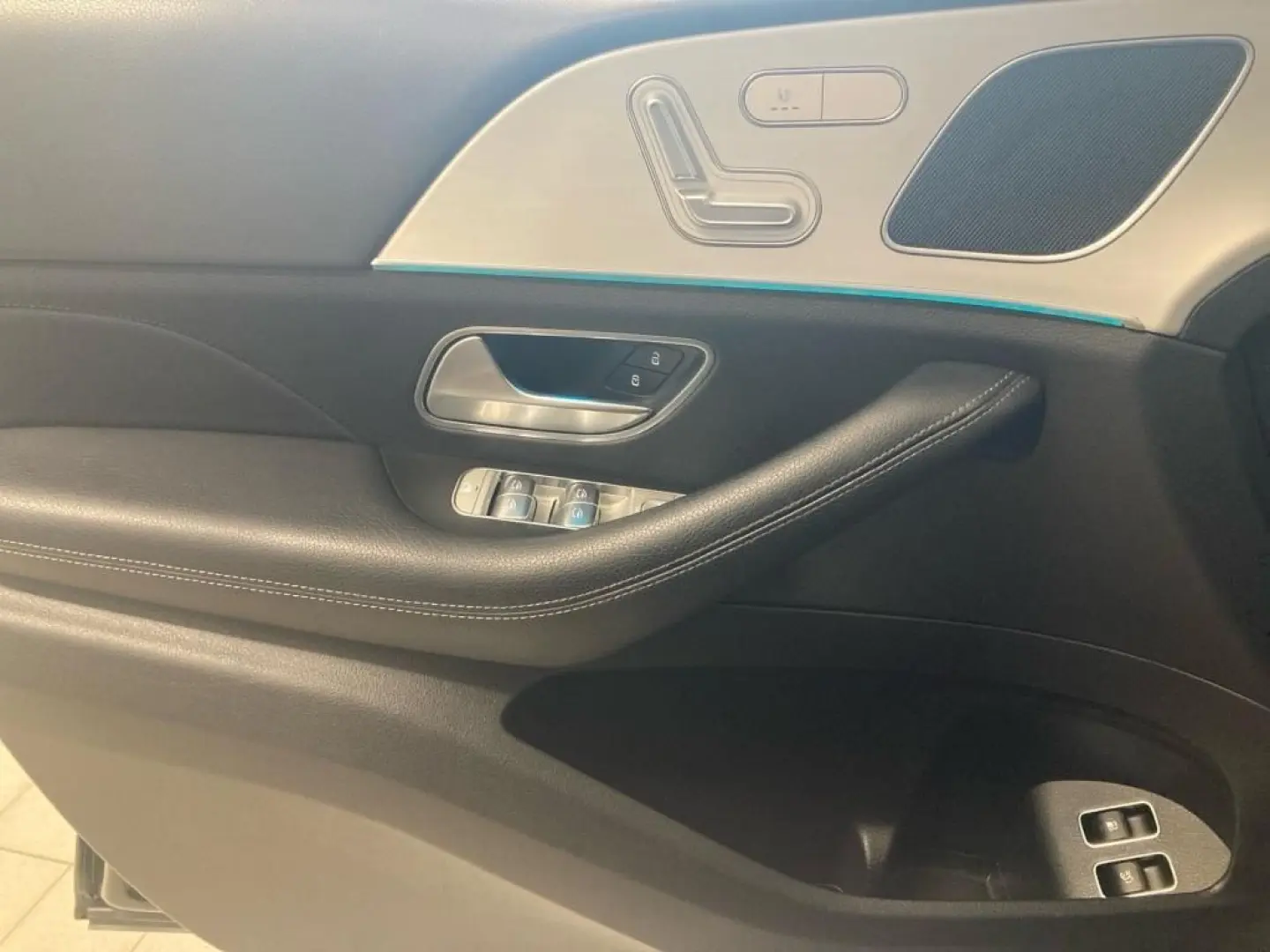 GLE 350 e 4M AMG-Line+Pano+AHK+DISTR+HUP+KEYLESS