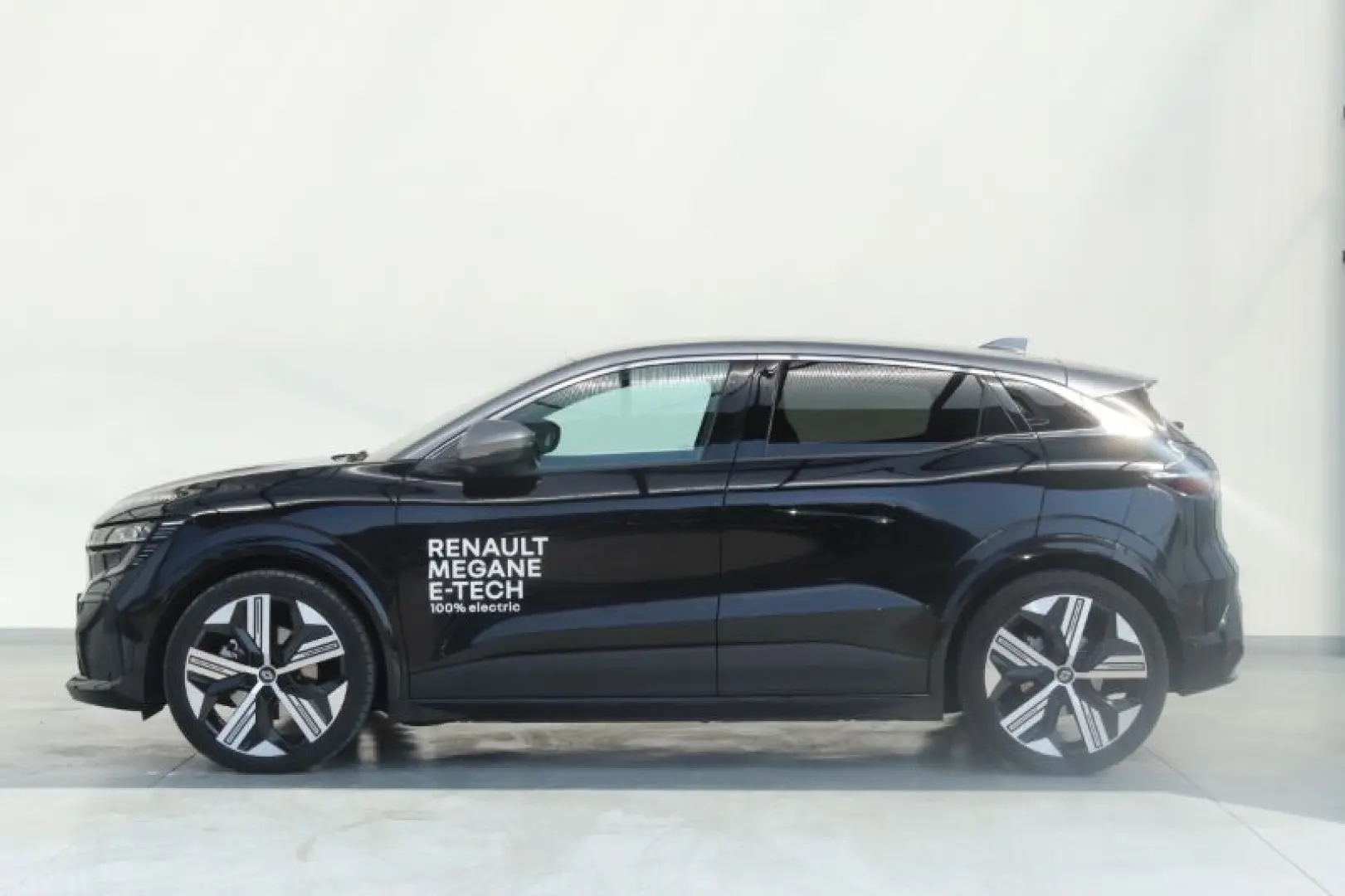 RENAULT MEGANE E-TECH EV60 220cp iconic optimum charge