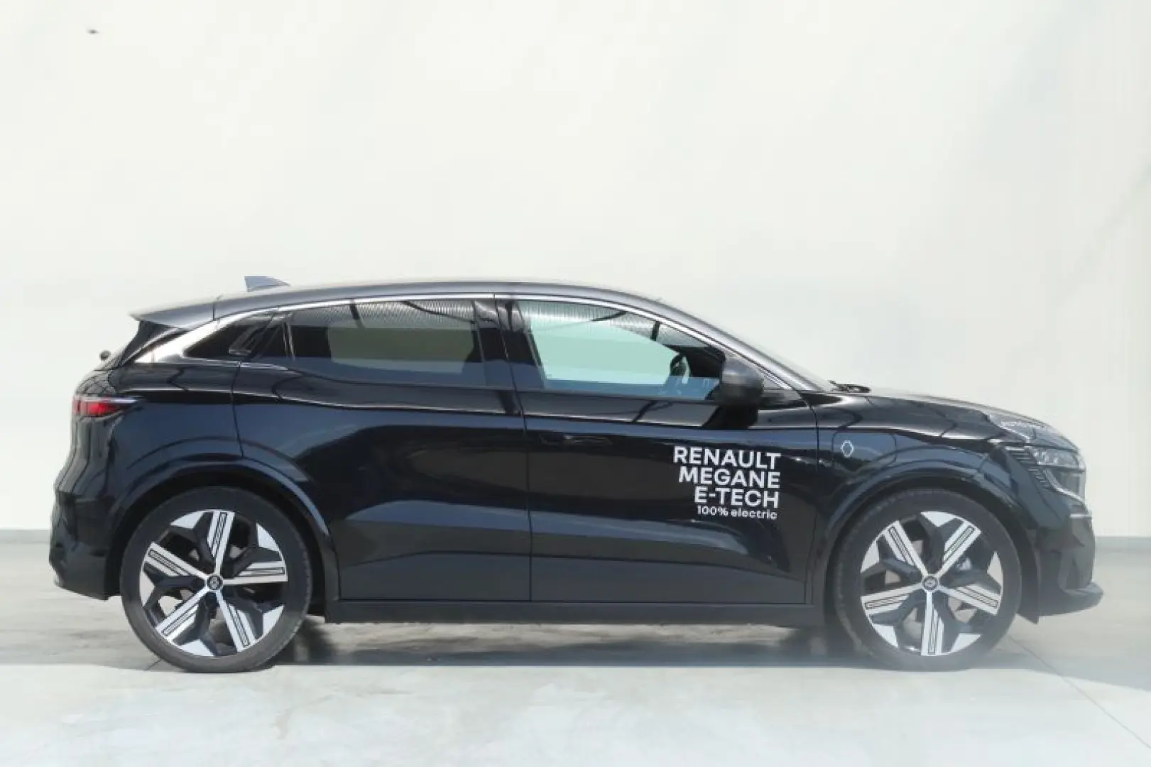 RENAULT MEGANE E-TECH EV60 220cp iconic optimum charge