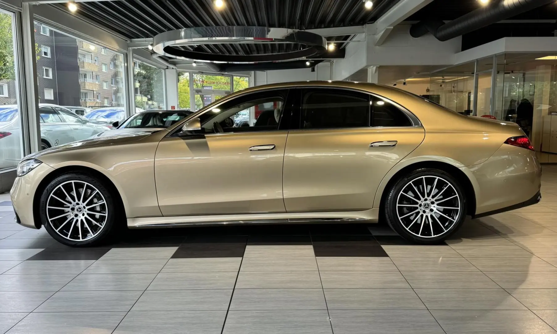 Mercedes-Benz S 500 4M AMG*designo*Pano*HuD
