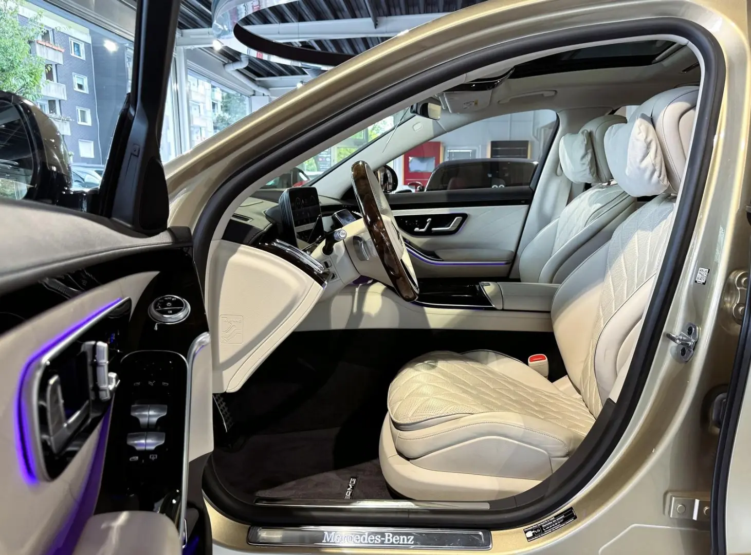 Mercedes-Benz S 500 4M AMG*designo*Pano*HuD