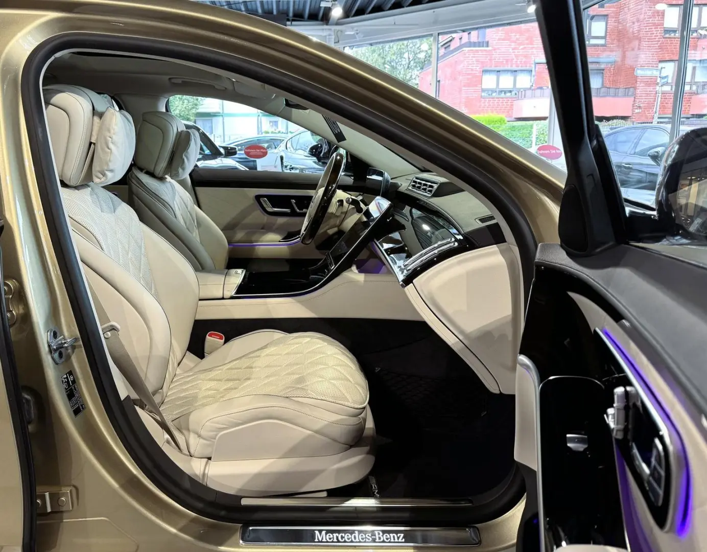 Mercedes-Benz S 500 4M AMG*designo*Pano*HuD
