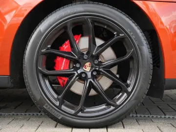 MACAN S PAPAYA-KREIDE-LUFTF.-SPORTABGAS.-21