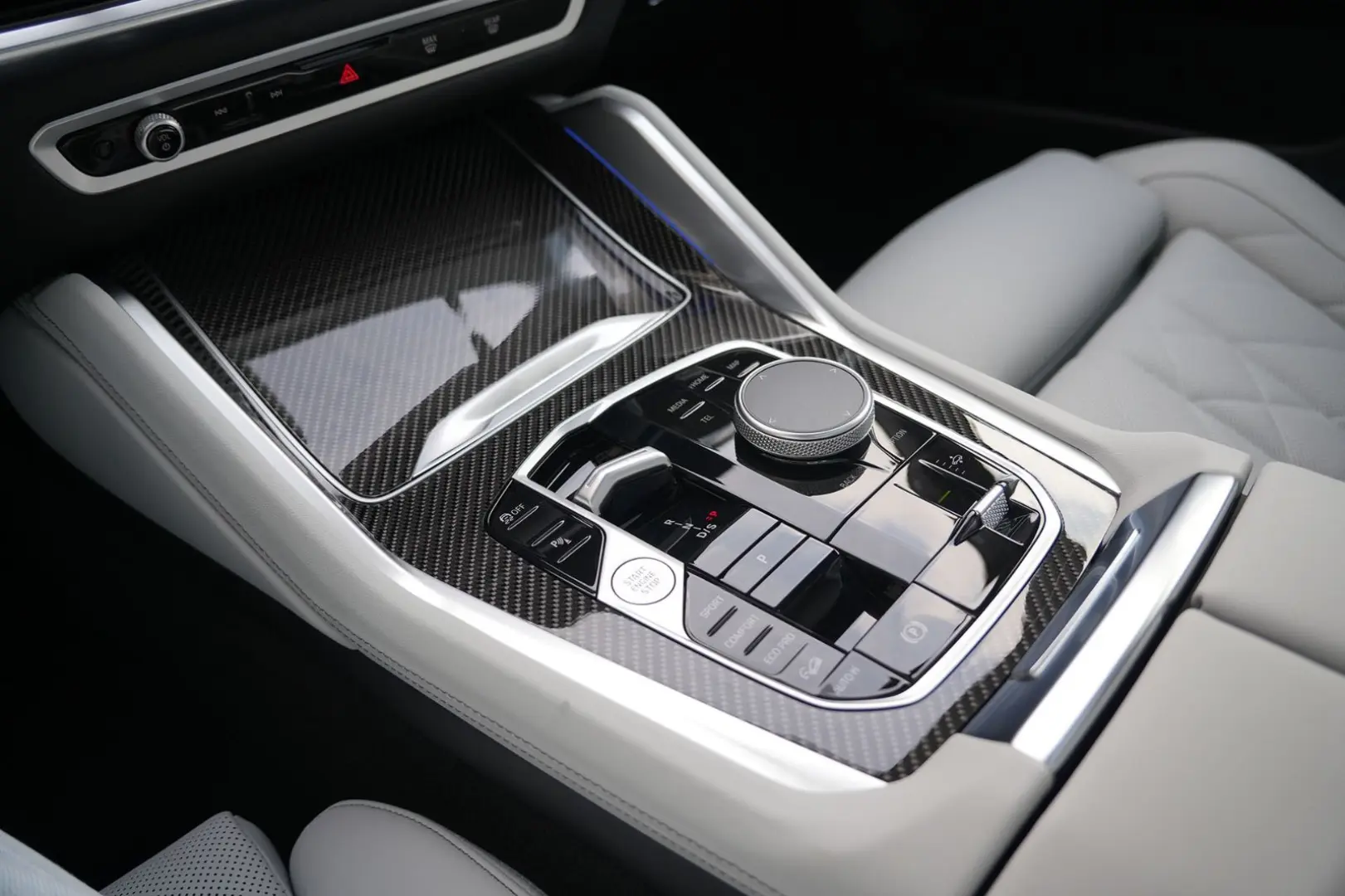 X6 xDrive30d M SPORT PRO-LUFTF.-PANO-SILVERSTONE