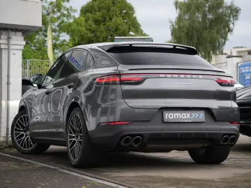 Cayenne Coupé LUFTF.-PANO-STANDHEIZUNG-AHK-21
