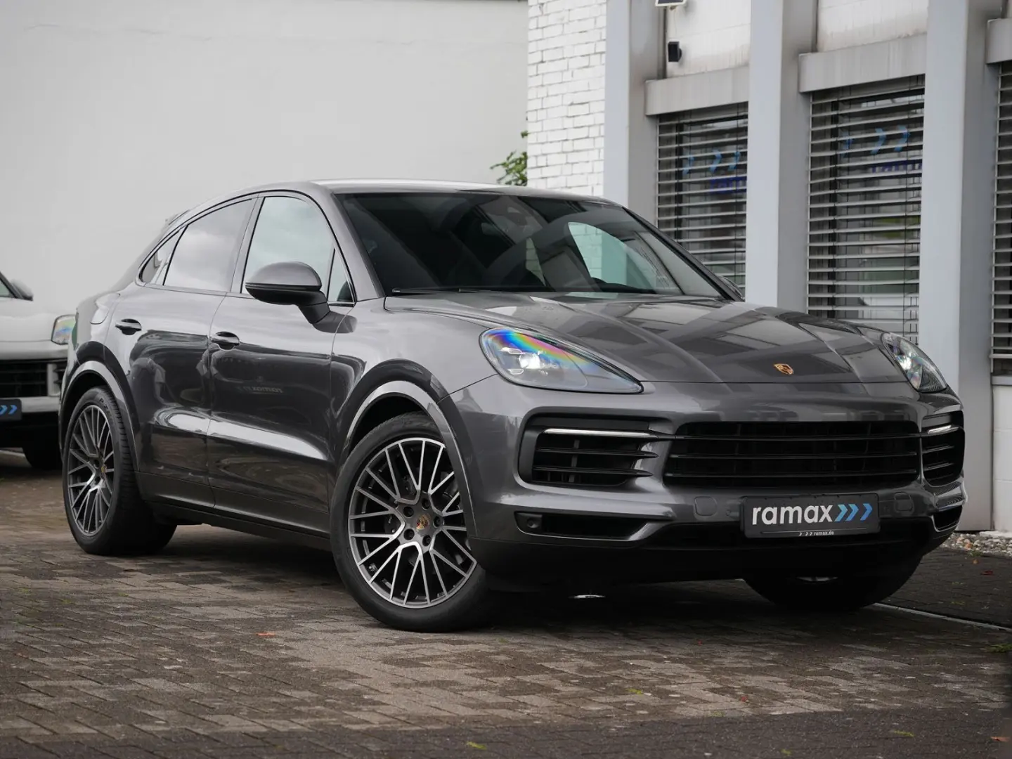Cayenne Coupé LUFTF.-PANO-STANDHEIZUNG-AHK-21