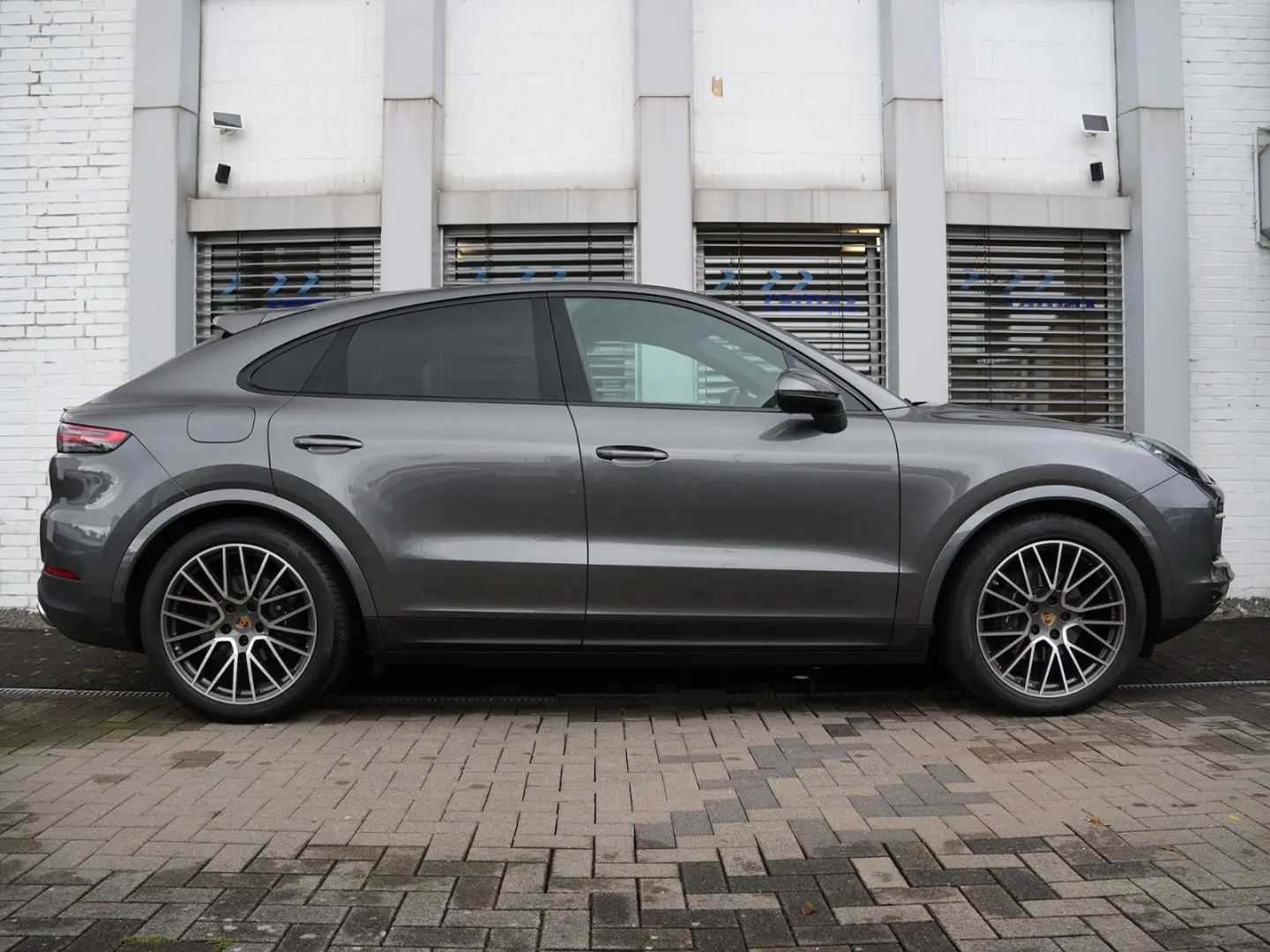 Cayenne Coupé LUFTF.-PANO-STANDHEIZUNG-AHK-21